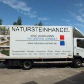 Naturstein Consult bietet ein umfangreiches Sortiment – Pflaster, Bodenplatten, Mauersteine, Fliesen, Wasserbausteine